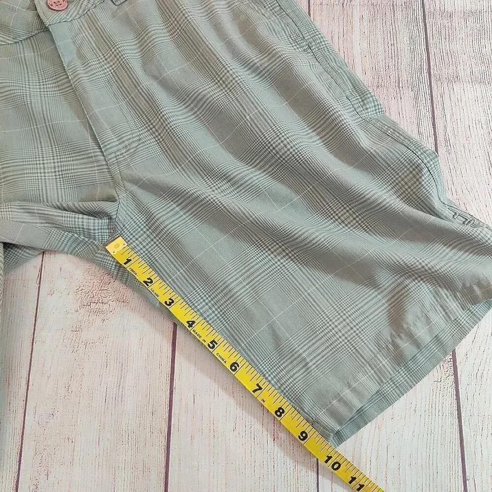 O'Neill plaid flat front chino shorts sz 30